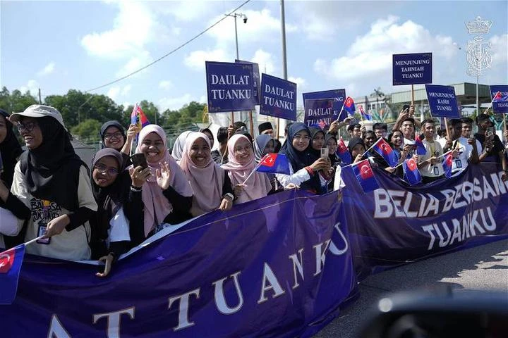 柔蘇丹出任第17任國家元首　今返回柔州獲子民夾道歡迎