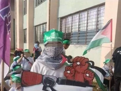 師生持道具槍挺巴勒斯坦　伊青團長：他們不極端，他們只是表達憤怒