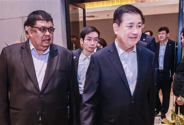 王小洪到訪甲州　與首長會面逾一小時