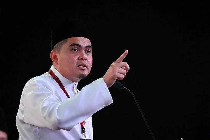 批反對黨議員支持政府卻不離開黨作風　阿克瑪：政治青蛙換了一個名義跳槽