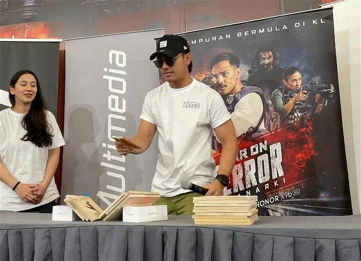 十面抗摔！榮耀X9b 5G化身「反恐特種部隊成員」震撼人群！