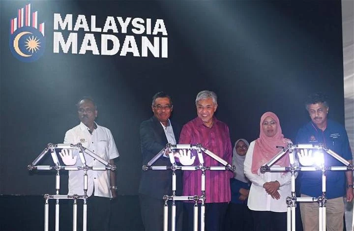 扎希坦言巫統逐漸變弱　黨內各方要救黨反而「越幫越忙」