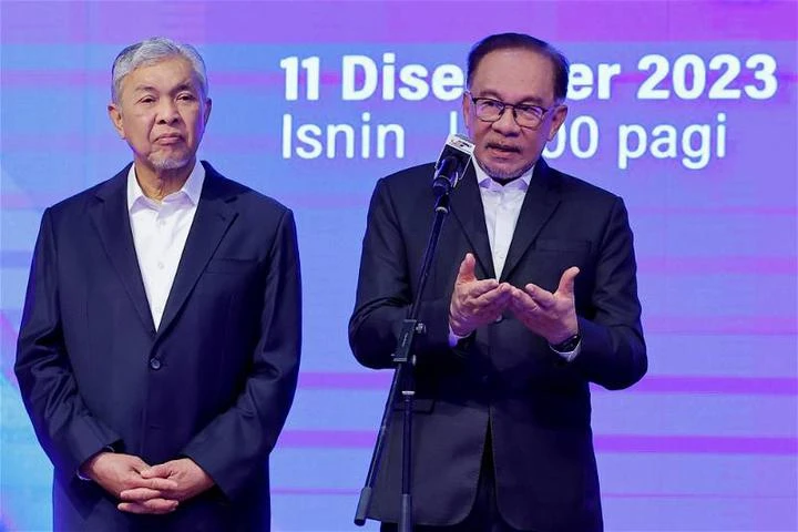 忠告公僕摒棄安逸文化與鋪張浪費　安華：議員也應向民學習何謂禮貌