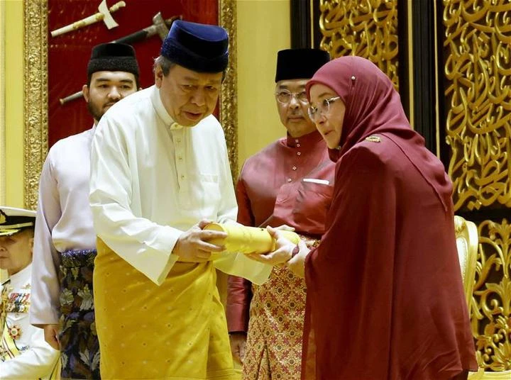 元首後獲封賜雪州王室一級勛銜