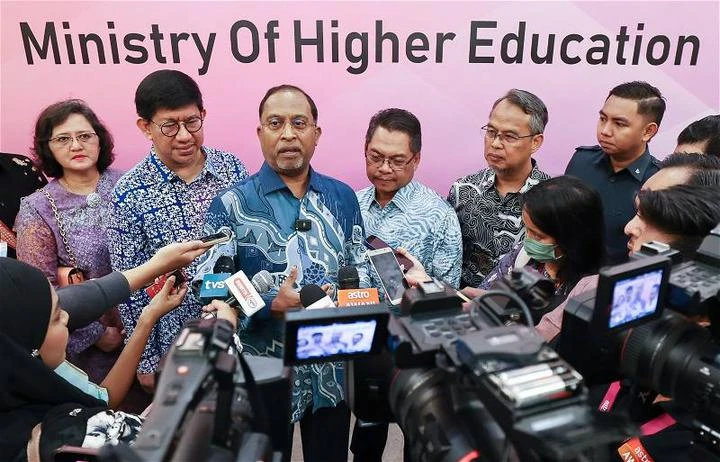 矢專注大專生教職管理三層面 贊比里:卡立諾丁政策將延續