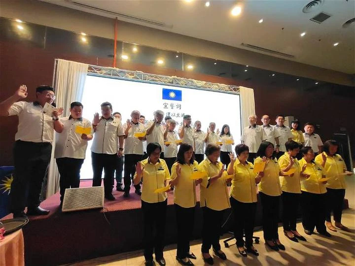 多一些配合，少一些勾心鬥角　魏家祥冀馬華從最低谷再攀高峰