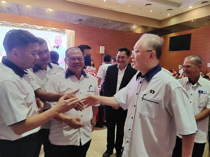 多一些配合，少一些勾心鬥角　魏家祥冀馬華從最低谷再攀高峰