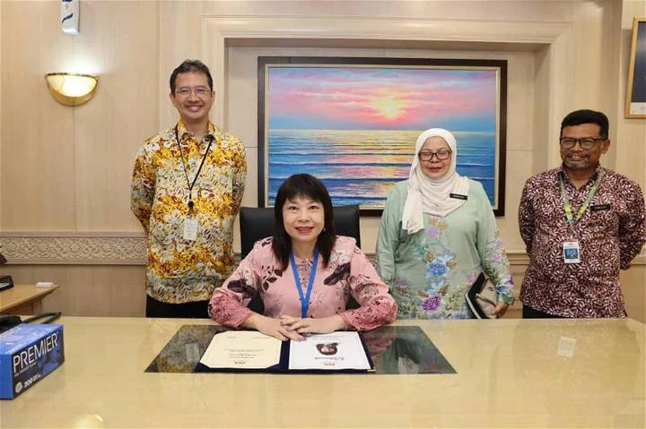 將竭盡全力協助2財長　林慧英財政部打卡到任