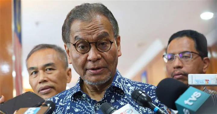 祖基菲里：關注改善醫療服務　而非民眾著裝要求