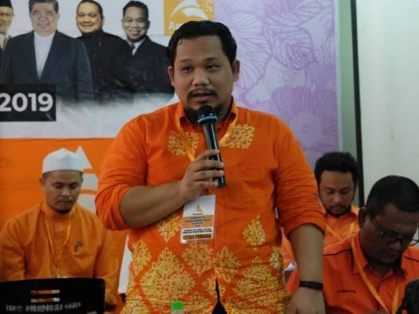 誠青團副團長批哈斯努無中生有　否認黨內有人要換主席