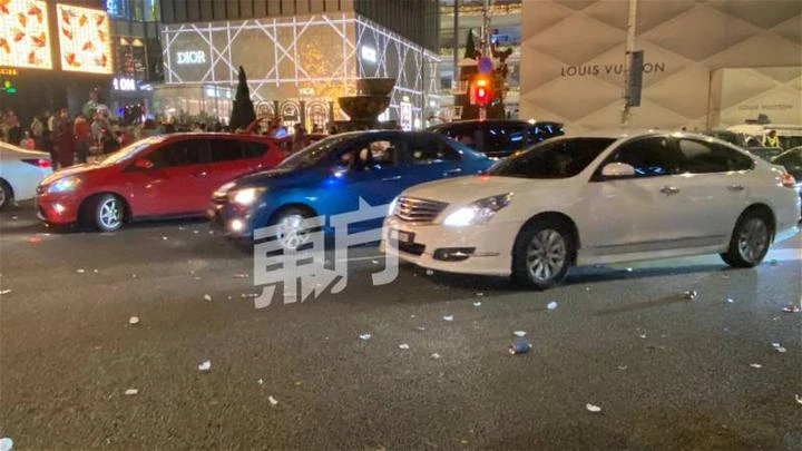 聖誕慶祝活動後垃圾滿地　Bukit Bintang變「Bukit Sampah」