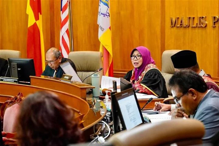 巴生放寬咖啡店「限攤令」　允先更新執照半年後執法