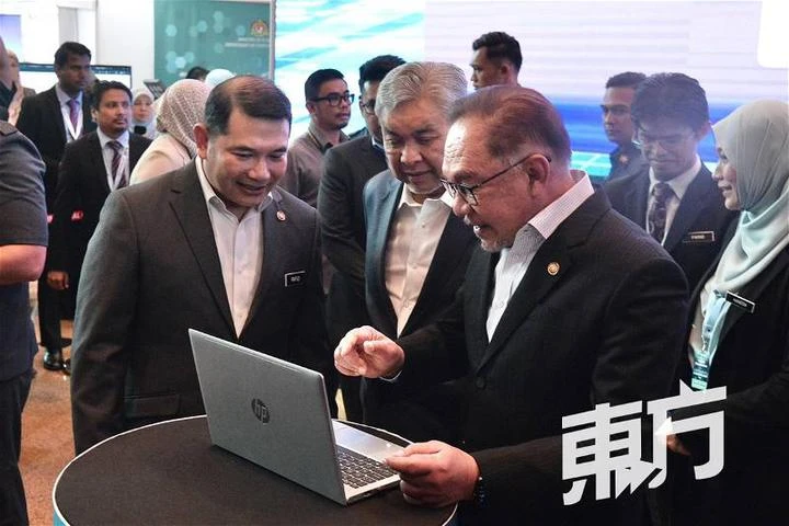 PADU系統正式推介供民眾更新個資　安華：政府津貼將更具針對性