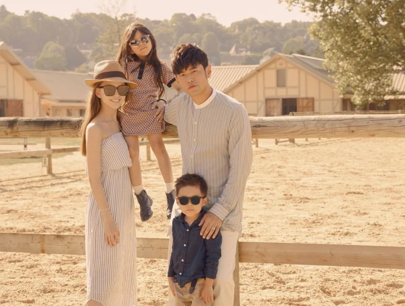 昆凌自認當媽「有點囉嗦」　甜曝與周杰倫夫妻生活