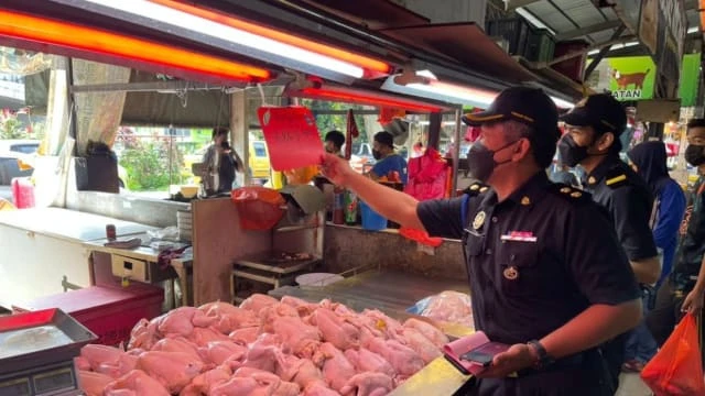 馬國雞肉攤販被指違反頂價規定 當局：將徹查