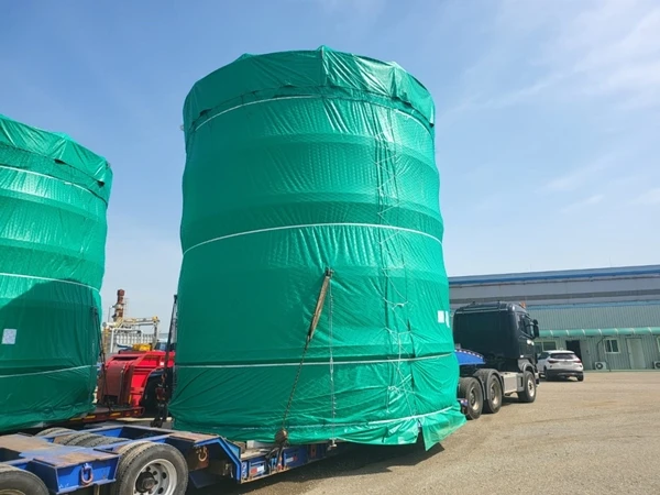 載銅箔廠容器 實邦加碼頭至庇工業園 近日封路斷電運巨槽