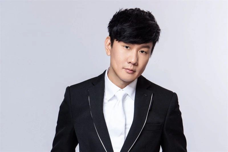 出現喉嚨痛等三種症狀 林俊傑確診冠病