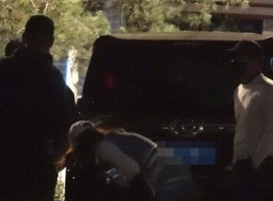 郝劭文剛求婚成功　昔日搭檔釋小龍被拍路邊抽菸、飆髒話