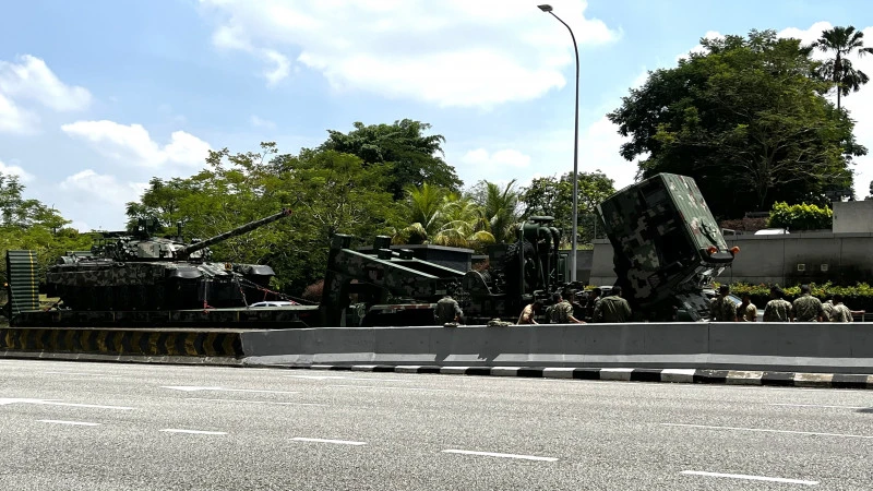 卡車、坦克路上拋錨 大馬陸軍向人民道歉