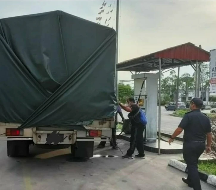 羅里來回油站添油起疑　貿消部起獲2千公升補貼柴油