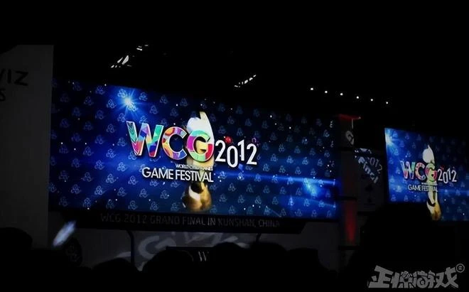 韓國玩家太猛了！在遊戲公司前披麻戴孝，給擺爛戰隊送了一車花圈