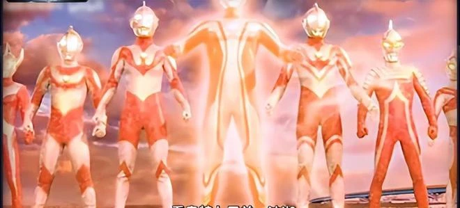 每天印1億張，年入40億！在中國，還有啥卡牌比奧特曼卡更瘋狂？