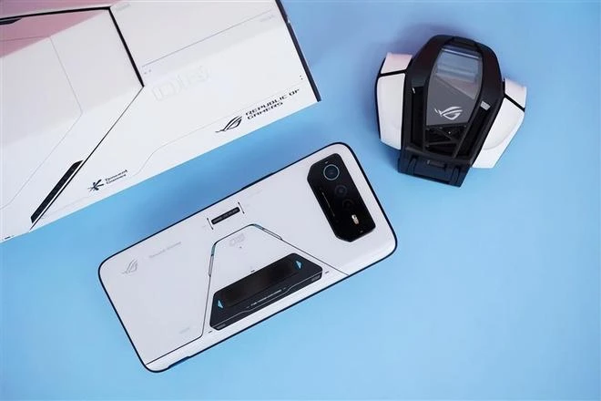 驍龍8+滿血輸出，硬核性能怪獸——騰訊ROG遊戲手機6 Pro評測