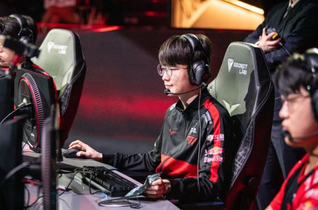 英雄聯盟：T1和GEN會師LCK總決賽，Faker和主教練談論隊伍情況