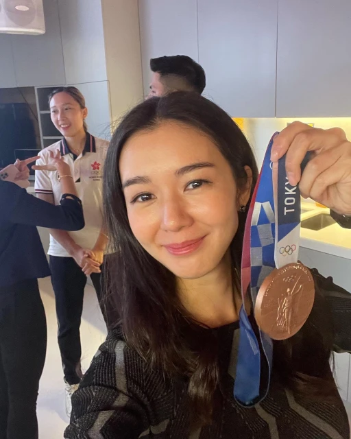 《金宵大廈2》麥明詩為黃婉華塗黑扮外傭發聲　TVB修正內容再上架