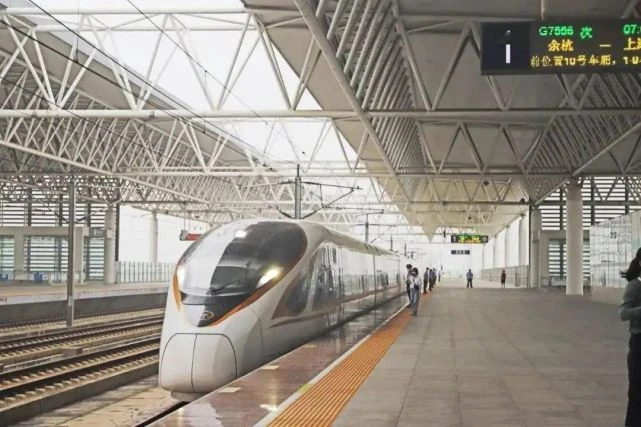 奔三的籃球少年與虛擬世界承載的籃球夢