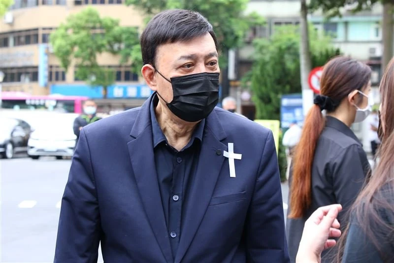 女兒余苑綺癌指數飆高　余天心疼：癌細胞在肺里爆開