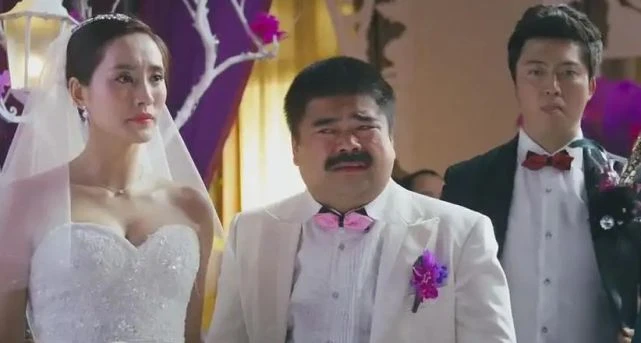 演員賣茶蛋、愛豆炸串?聊聊千年來的「地攤經濟」