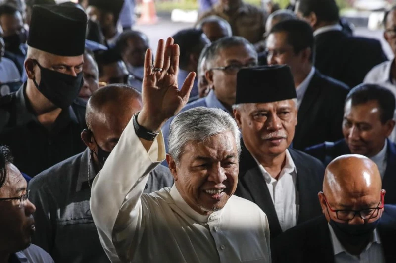 馬國政府預料會在這天「派糖」，然後解散國會大選？