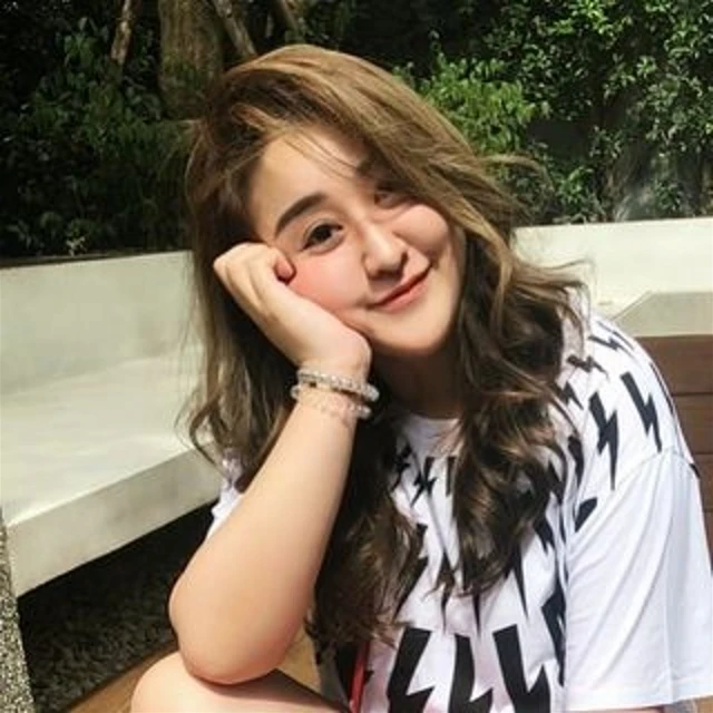 伍富橋娶富家女金飾多到嚇人！ 網民對準新娘評頭論足