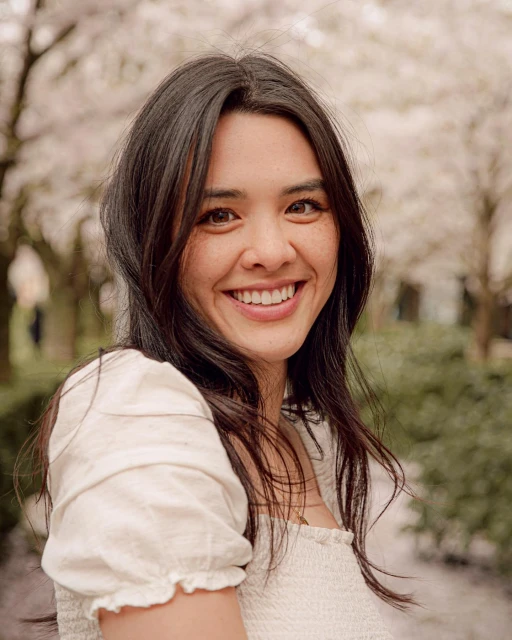 鍾麗緹長女IG發新照　高清可見臉上雀斑展現自然美