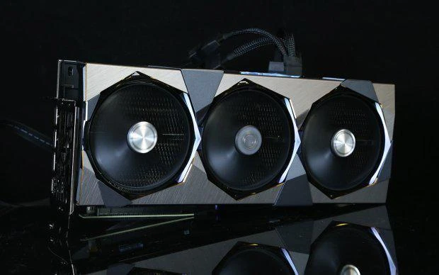 用料紮實散熱強勁的超旗艦 微星RTX 4090超龍評測