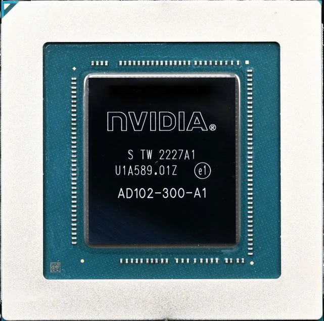 用料紮實散熱強勁的超旗艦 微星RTX 4090超龍評測