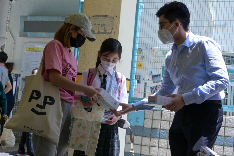 【新冠肺炎】香港疫情趨緩　經濟民生活動局部恢復
