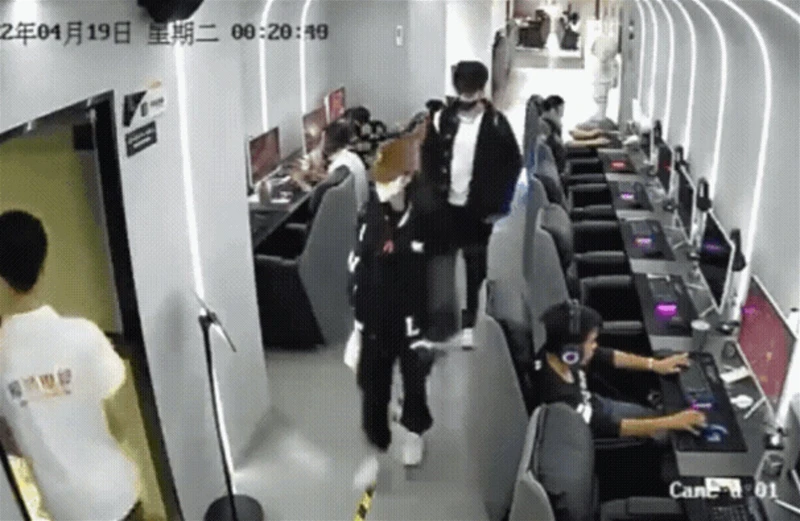 Angelababy被爆與小10歲林一約會　網咖老闆出面幫澄清