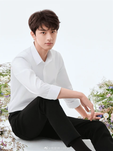 Angelababy被爆與小10歲林一約會　網咖老闆出面幫澄清