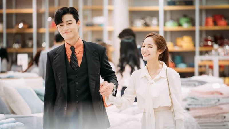 中國劇海報遭抓包！與《金秘書為何那樣》海報相似度99%？！