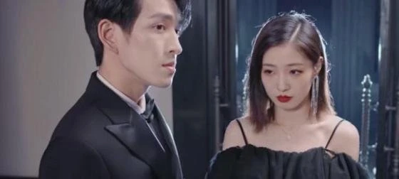 中國劇海報遭抓包！與《金秘書為何那樣》海報相似度99%？！