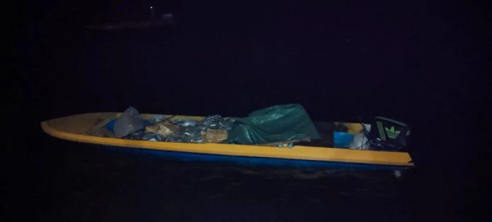 仙本那海事執法機構 扣一艘走私食油快艇