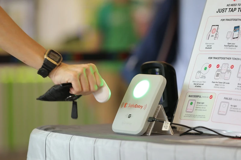 新加坡全面放寬防疫限制，只保留室內戴口罩規定