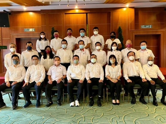 為振興經濟收復人民政權　霹火箭成立大選備戰委員會