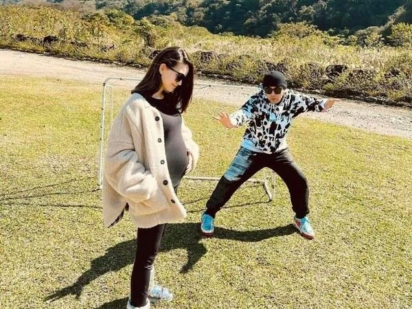 周杰倫昨才公布第三胎是女兒　劉畊宏直播爆昆凌已誕下小公主