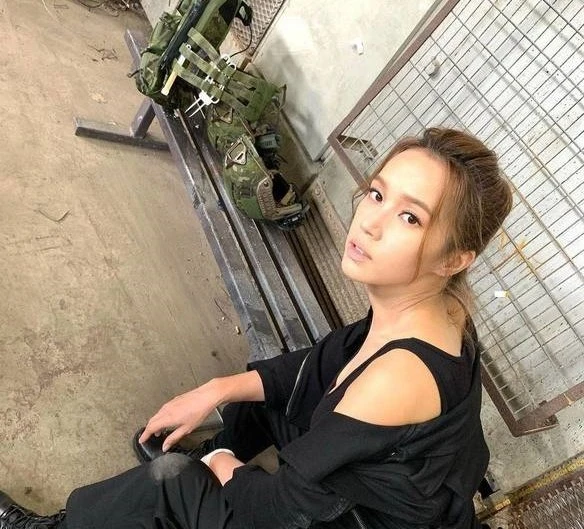 傅嘉莉疫下赴中國開工　一天做三次核酸大吐苦水