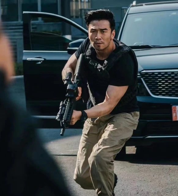 從不後悔離巢九個月捱麵包　唐文龍爆中國娛圈「潛規則」