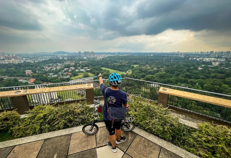 組屋空中花園應該收費或限制非居民參觀人數嗎？