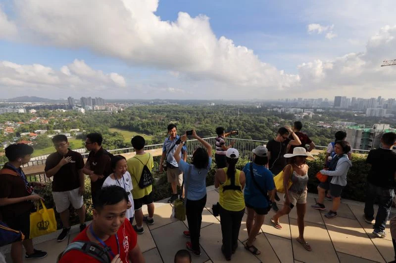 組屋空中花園應該收費或限制非居民參觀人數嗎？